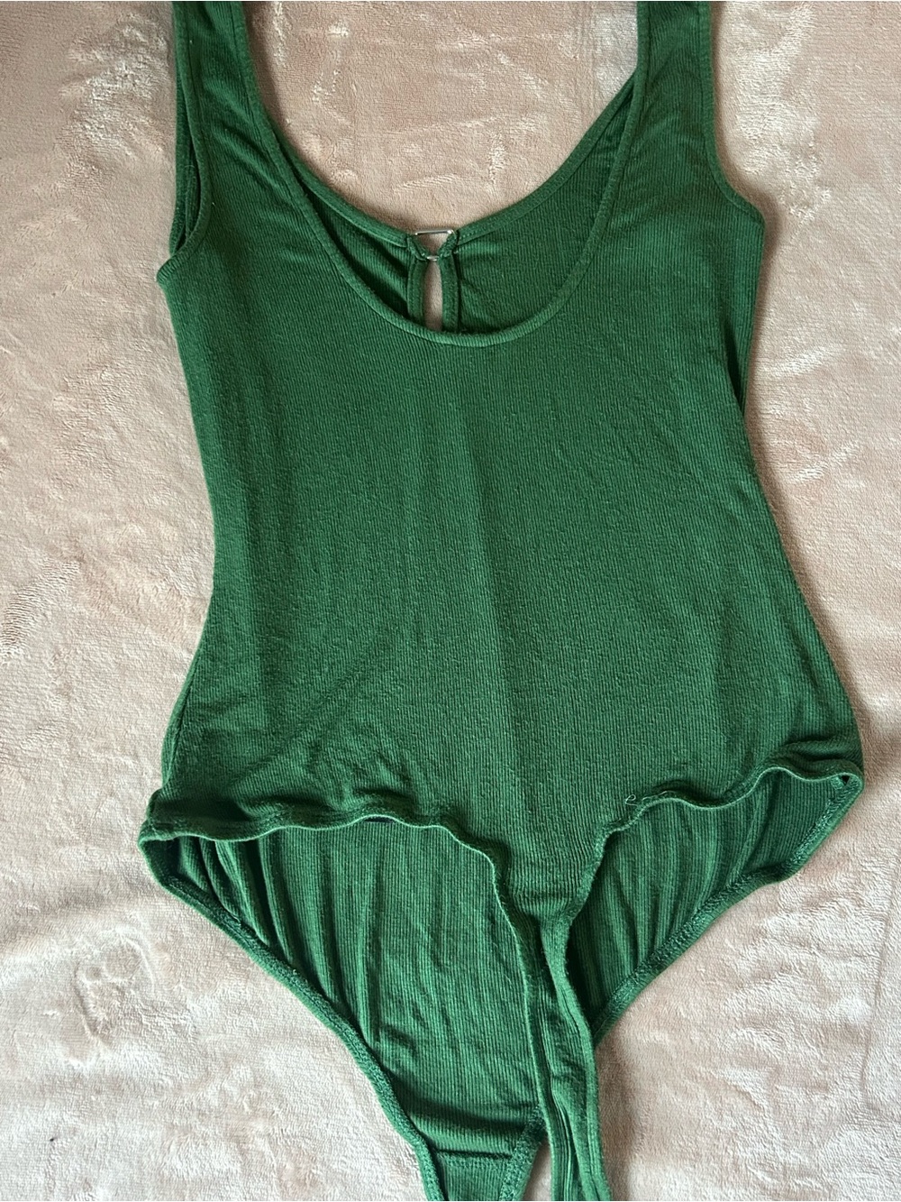 GUESS Green Ribbed Keyhole ring Bodysuit - Picture 3 of 3